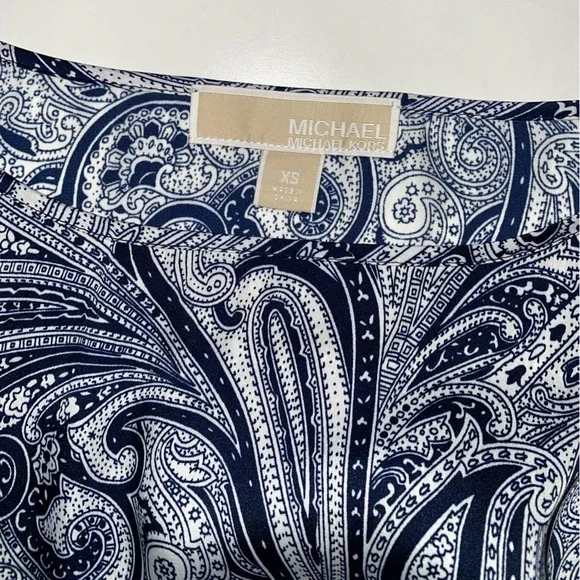 MICHAEL KORS LUXURY BRAND PAISLEY TOP WITH SMOCKED HEM DESIGNER BRAND - Picture 2 of 6